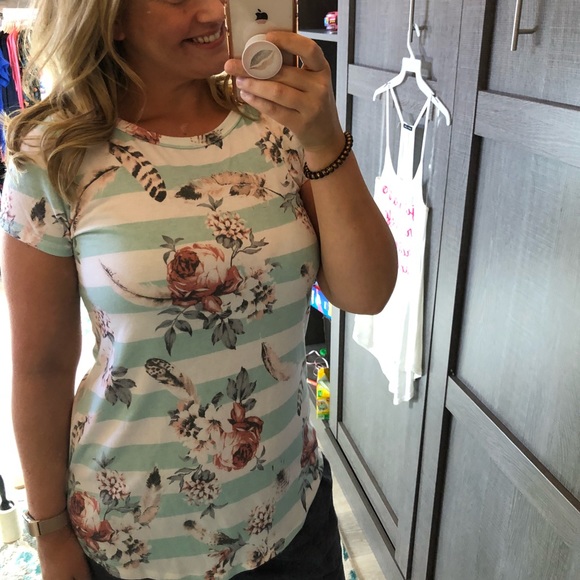 ❗️Last 1! Small Striped Floral Boho Vibes Top - Picture 3 of 6